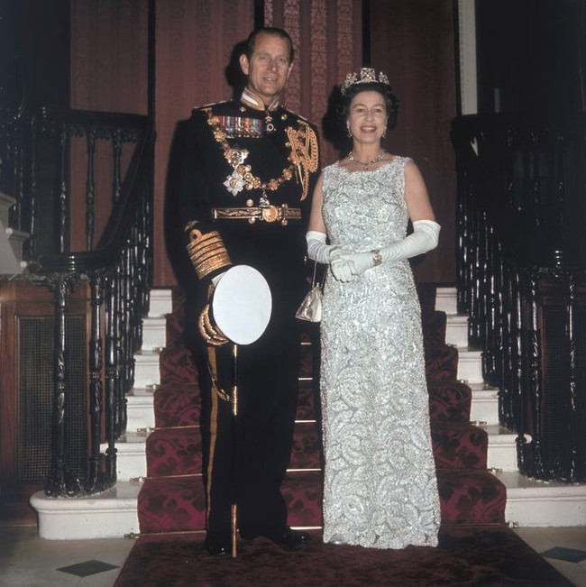 Chồng Nữ hoàng Anh mừng sinh nhật lần thứ 99 bằng bức ảnh đầy ý nghĩa, nhìn lại chặng đường 72 năm bên nhau của cặp đôi khiến ai cũng ngưỡng mộ - Ảnh 5.