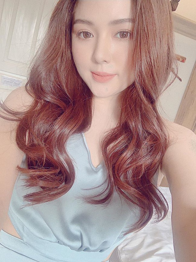Nhói lòng khi ngắm lại những hình ảnh xinh đẹp rạng rỡ cuối cùng trước khi mất vì ung thư của MC Diệu Linh - Ảnh 4. Nhói lòng khi ngắm lại những hình ảnh xinh đẹp rạng rỡ cuối cùng trước khi mất vì ung thư của MC Diệu Linh - Ảnh 4.