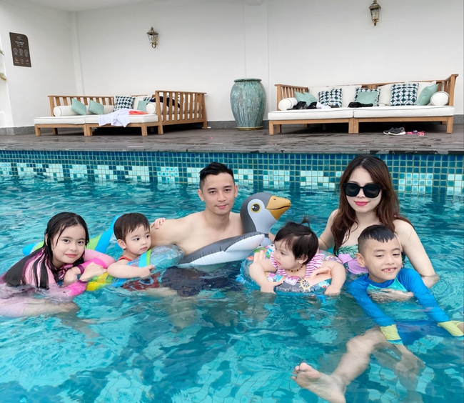 Cuối tuần của các hot mom: Hằng Túi bầu 5 tháng vẫn tự tin diện bikini khoe dáng thon, Meo Meo đẹp xuất sắc tại resort xa hoa - Ảnh 1.