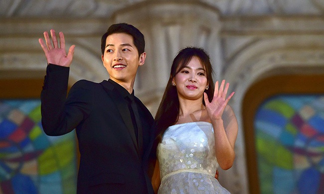 Sau lùm xùm chuyện tình cảm với &quot;mỹ nhân làng luật&quot;, Song Joong Ki bất ngờ thừa nhận điều này trước công chúng - Ảnh 3.