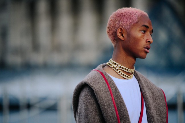 Jaden Smith - con trai Will Smith: Từ cậu bé khiến bố mẹ bị mắng chửi là người &quot;không biết dạy con&quot; cho tới biểu tượng truyền cảm hứng cho cộng đồng LGBT - Ảnh 15.