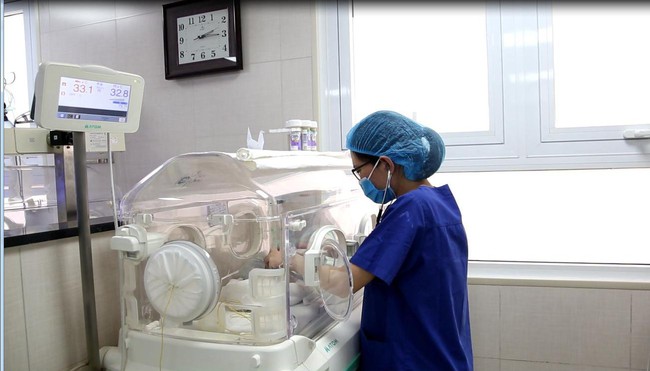 76 ngày giành giật sự sống cho bé sinh non chỉ nặng 600gr của bà mẹ hiếm muộn 14 năm  - Ảnh 2.