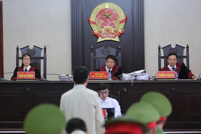 Sáng nay tuyên án vụ nữ sinh giao gà bị sát hại ở Điện Biên: VKS đề nghị bác toàn bộ kháng cáo - Ảnh 2.
