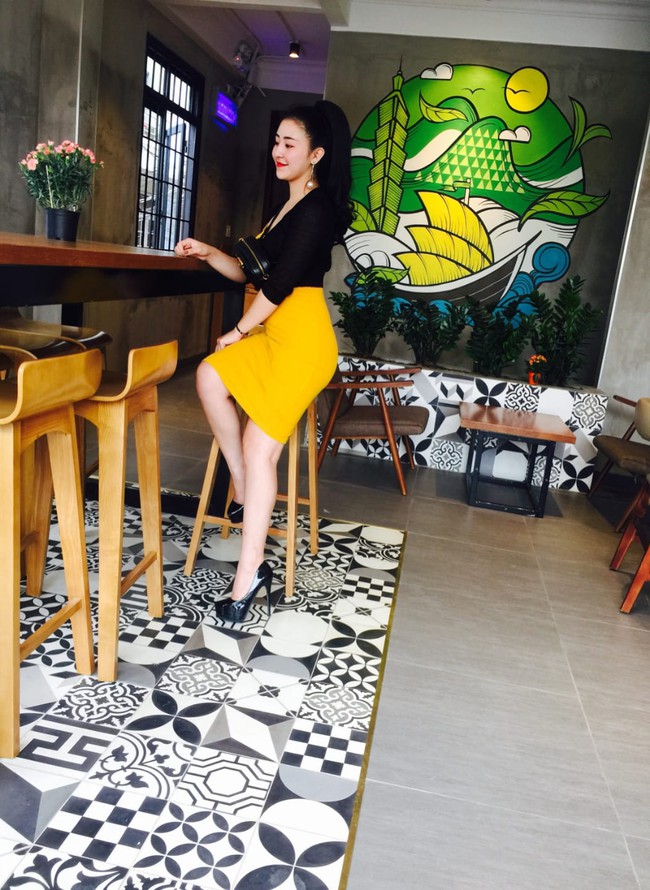 Cuộc sống sang chảnh, nhan sắc thay đổi chóng mặt của hot girl bánh tráng trộn sau 7 năm khiến nhiều người ngỡ ngàng - Ảnh 7. Cuộc sống sang chảnh, nhan sắc thay đổi chóng mặt của hot girl bánh tráng trộn sau 7 năm khiến nhiều người ngỡ ngàng - Ảnh 7.