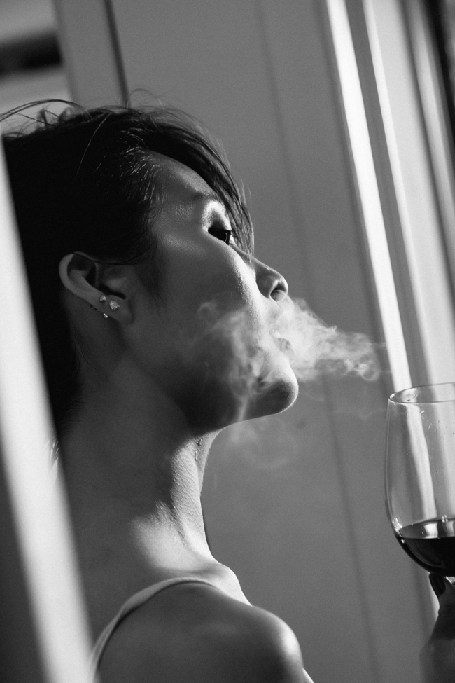 Khả Ngân ngày càng táo bạo sau khi cắt tóc, hờ hững khoe vòng 1 siêu sexy - Ảnh 6. Khả Ngân ngày càng táo bạo sau khi cắt tóc, hờ hững khoe vòng 1 siêu sexy - Ảnh 6.