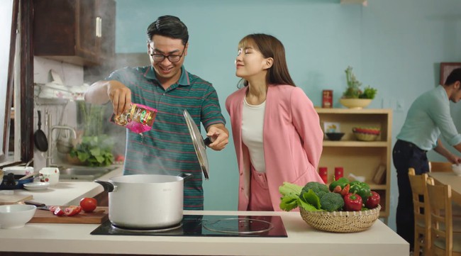 Ai cũng có thể tìm thấy hình ảnh gia đình mình trong clip “Vị của yêu thương” - Ảnh 5.