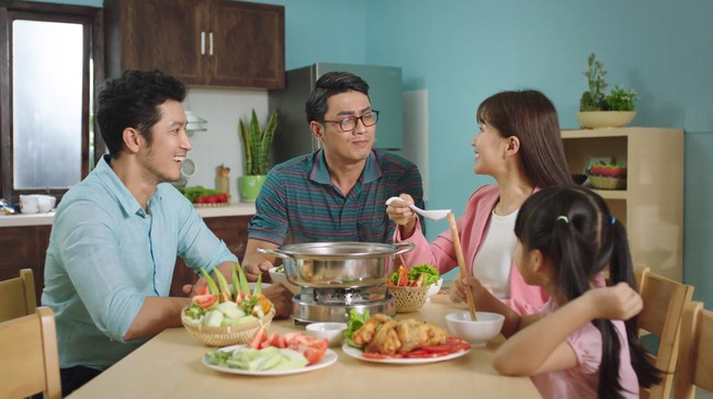 Ai cũng có thể tìm thấy hình ảnh gia đình mình trong clip “Vị của yêu thương” - Ảnh 6.