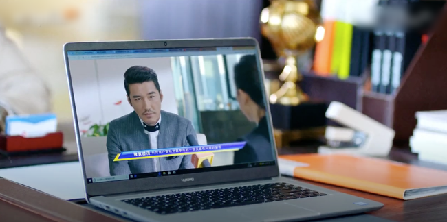 Hoàng Cảnh Du hết nựng má rồi lại bóp chân cho Địch Lệ Nhiệt Ba, yêu đến thế là cùng - Ảnh 3. Hoàng Cảnh Du hết nựng má rồi lại bóp chân cho Địch Lệ Nhiệt Ba, yêu đến thế là cùng - Ảnh 3.