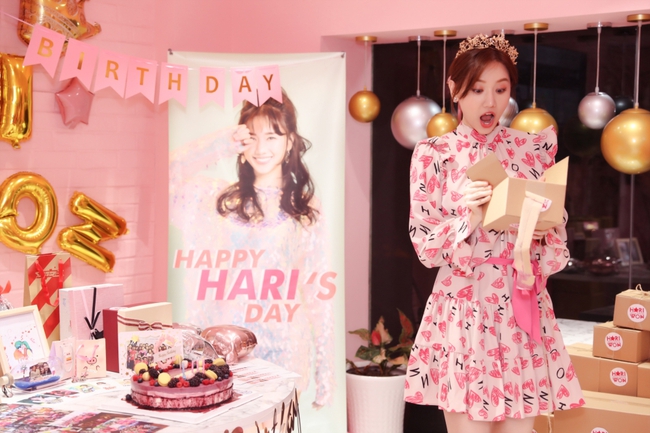Hari Won xúc động trước món quà đặc biệt fan dành tặng trong ngày sinh nhật sớm - Ảnh 15.