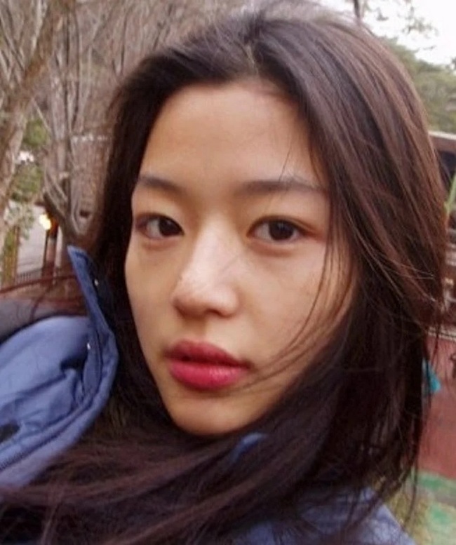 Mỹ nhân sở hữu gương mặt mộc đẹp nhất showbiz Hàn: Vượt mặt Son Ye Jin, Song Hye Kyo chính thức trở lại đường đua nhan sắc - Ảnh 11.