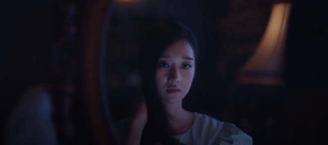 &quot;Điên thì có sao?&quot; tập 4: Mãn nhãn cảnh Kim Soo Hyun ôm gái xinh dưới mưa siêu lãng mạn - Ảnh 5.