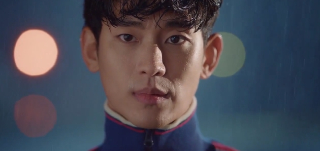 "Điên thì có sao?" tập 4: Mãn nhãn cảnh Kim Soo Hyun ôm gái xinh dưới mưa siêu lãng mạn - Ảnh 8.