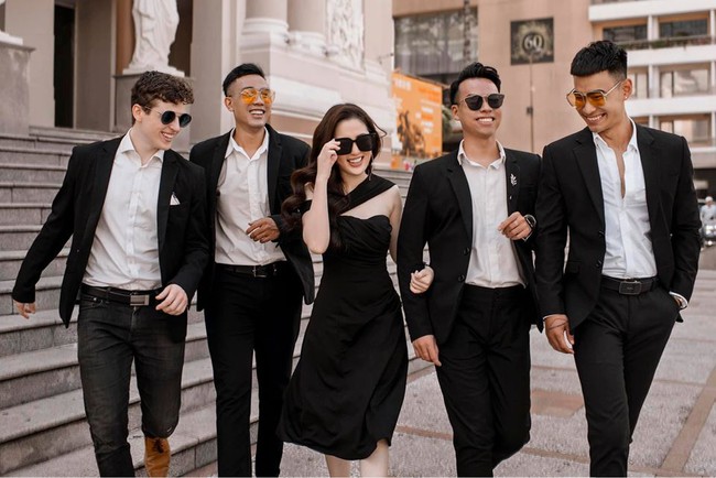 "Người ấy là ai?": Thanh Tâm hội ngộ dàn nam thần nhưng thiếu Quang Lâm, liền khẳng đình điều này khiến fan thích thú - Ảnh 4. "Người ấy là ai?": Thanh Tâm hội ngộ dàn nam thần nhưng thiếu Quang Lâm, liền khẳng đình điều này khiến fan thích thú - Ảnh 4.