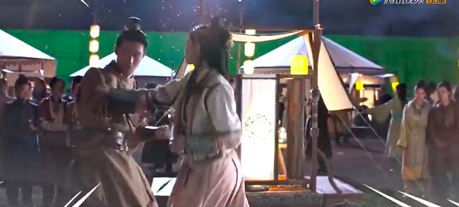 "Yến Vân Đài": Lộ cảnh Đường Yên đánh nhau với Đậu Kiêu, bà bầu mang song thai mặt vẫn nhỏ nhắn đẹp xinh - Ảnh 9. "Yến Vân Đài": Lộ cảnh Đường Yên đánh nhau với Đậu Kiêu, bà bầu mang song thai mặt vẫn nhỏ nhắn đẹp xinh - Ảnh 9.