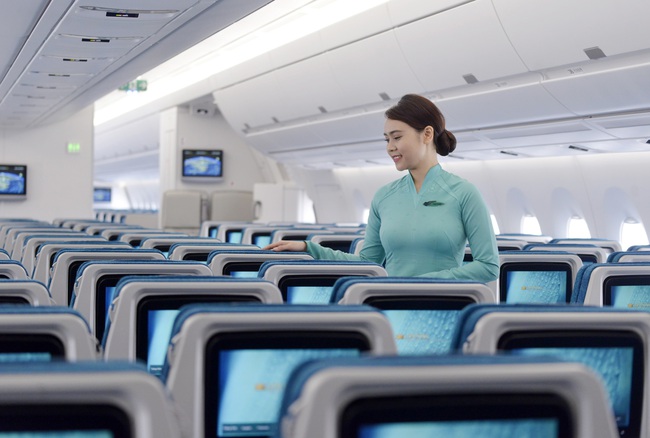 Tấm biển thông báo &quot;có wi-fi&quot; trên máy bay Vietnam Airlines khiến dân mạng cười nghiêng ngả vì dễ hiểu lầm nội dung - Ảnh 1.