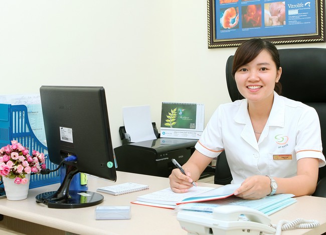 Sau 9 năm hiếm muộn vì mang gen tan máu bẩm sinh, cặp đôi vỡ òa vì sinh con khỏe mạnh nhờ thực hiện kỹ thuật này - Ảnh 2. Sau 9 năm hiếm muộn vì mang gen tan máu bẩm sinh, cặp đôi vỡ òa vì sinh con khỏe mạnh nhờ thực hiện kỹ thuật này - Ảnh 2.