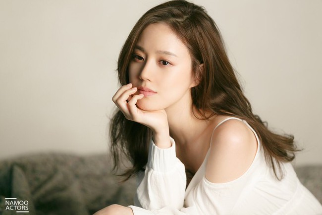 Top 10 mỹ nhân Hàn Quốc nói không với quy luật lão hóa: Song Hye Kyo và Son Ye Jin trẻ trung hết phần thiên hạ, nhưng có đáng chú ý bằng người đẹp này - Ảnh 13.