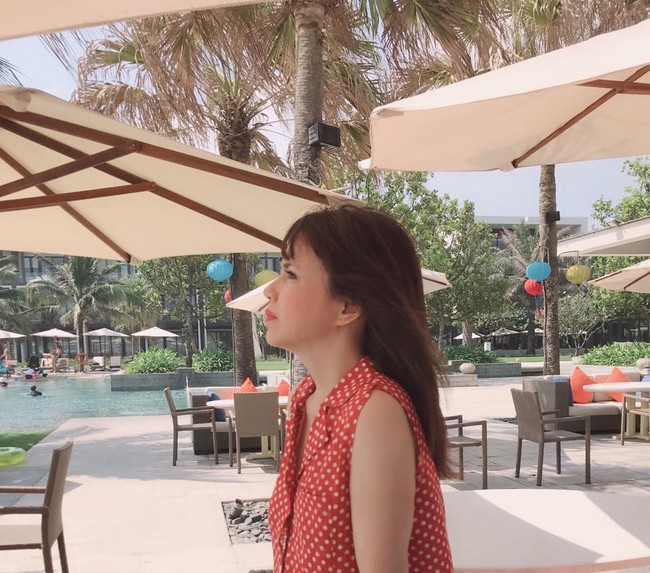Cô dâu Phanh Lee của thiếu gia Cocobay xinh đẹp ai cũng biết nhưng mẹ ruột trẻ trung thế này thật bất ngờ - Ảnh 3. Cô dâu Phanh Lee của thiếu gia Cocobay xinh đẹp ai cũng biết nhưng mẹ ruột trẻ trung thế này thật bất ngờ - Ảnh 3.