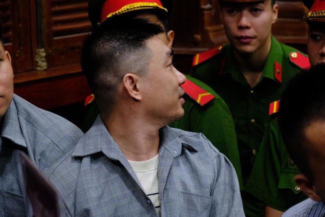Đang xét xử trùm ma túy Văn Kính Dương và người tình hot girl Ngọc 'Miu' cùng đồng phạm - Ảnh 5.