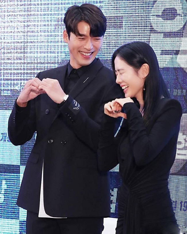 Dẫu có phủ nhận bao nhiêu nhưng Hyun Bin và Son Ye Jin đã bị &quot;vạch trần&quot; chuyện tình cảm thông qua ngôn ngữ cơ thể rõ ràng thế này? - Ảnh 6.