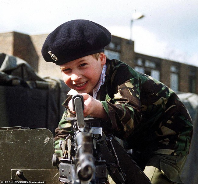 Hoàng tử George gây ngạc nhiên với vẻ ngoại hình thay đổi rõ rệt trong bức ảnh mới nhất mừng sinh nhật tròn 7 tuổi - Ảnh 4.