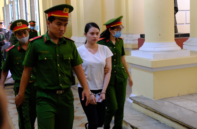 Văn Kính Dương xin lỗi người tình và con trai, hot girl Ngọc Miu khóc nói lời sau cùng: "Trẻ con không có tội" - Ảnh 6.