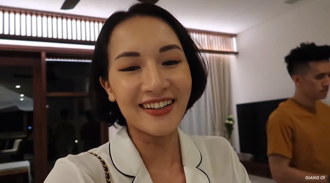 Vlogger Giang Ơi và hội bạn thân bị lừa đảo 5 triệu đồng trong quán hải sải ở Nha Trang, hành động của tài xế taxi chở nhóm đi gây chú ý nhất - Ảnh 1.