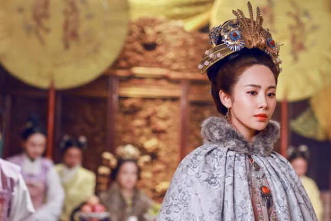 Hoàng hậu Trung Hoa có những khiếm khuyết trên thân thể nhưng vẫn khiến Hoàng đế yêu thương, tất cả có được vì những điều xuất chúng - Ảnh 1.