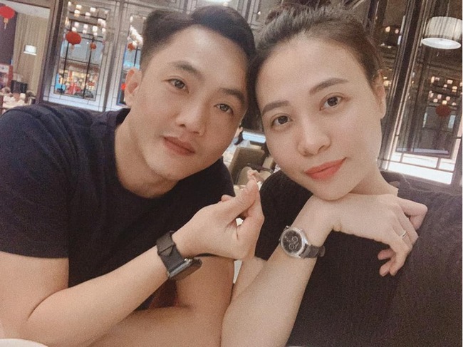 Nhìn lại những mối duyên tình đứt đoạn của Hồ Ngọc Hà - Cường Đô la, Thanh Lam - Quốc Trung để hiểu rằng: Hai người chia tay nhưng có 4 người sẽ hạnh phúc - Ảnh 2. Nhìn lại những mối duyên tình đứt đoạn của Hồ Ngọc Hà - Cường Đô la, Thanh Lam - Quốc Trung để hiểu rằng: Hai người chia tay nhưng có 4 người sẽ hạnh phúc - Ảnh 2.