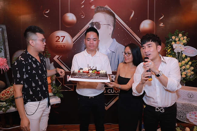 Quang Hà &quot;chơi lớn&quot;, chi hàng trăm triệu tổ chức sinh nhật cho anh trai Quang Cường - Ảnh 1.