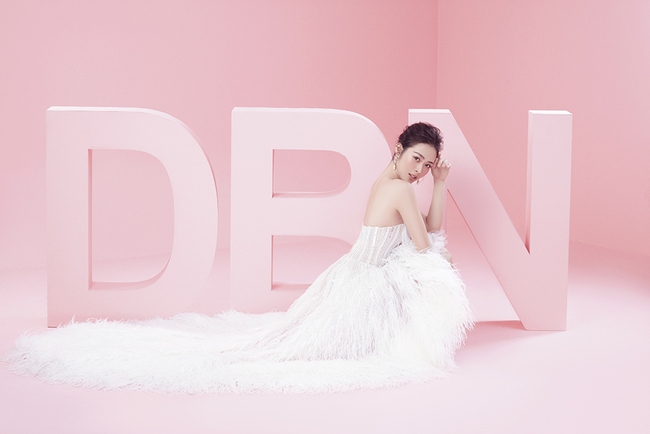 Bất ngờ với vóc dáng quyến rũ của "bà mẹ 1 con" Diệp Bảo Ngọc trong bộ ảnh mừng sinh nhật tuổi 27 - Ảnh 6. Bất ngờ với vóc dáng quyến rũ của "bà mẹ 1 con" Diệp Bảo Ngọc trong bộ ảnh mừng sinh nhật tuổi 27 - Ảnh 6.
