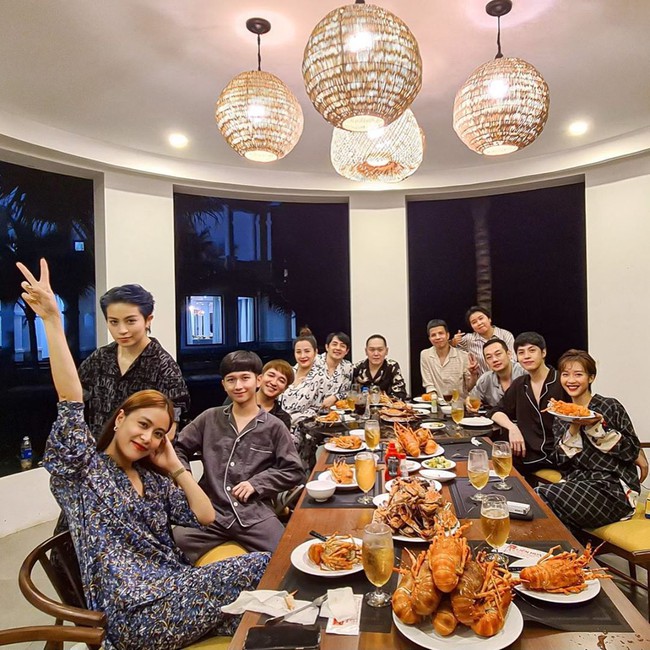 Ho&agrave;ng Th&ugrave;y Linh c&ocirc;ng khai đăng ảnh Gil L&ecirc; l&ecirc;n trang c&aacute; nh&acirc;n, c&aacute;ch xưng h&ocirc; khiến ai cũng bất ngờ  - Ảnh 3.