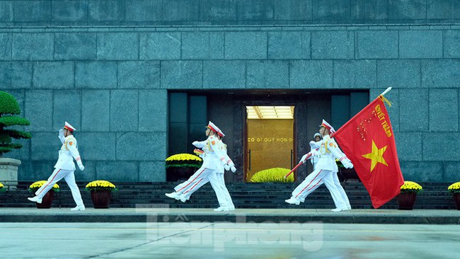 Lễ thượng cờ rủ Quốc tang nguyên Tổng Bí thư Lê Khả Phiêu - Ảnh 19.
