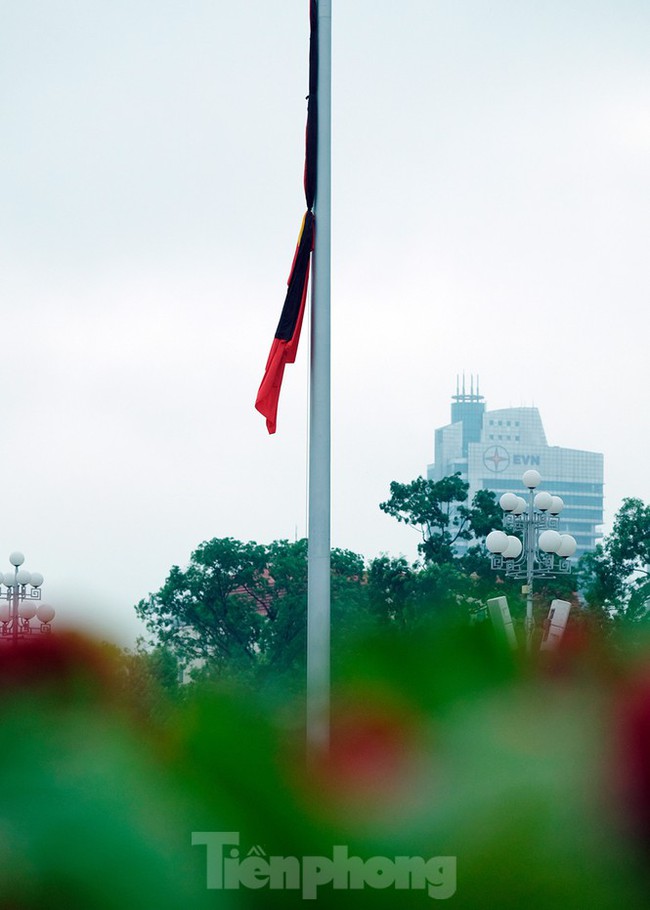 Lễ thượng cờ rủ Quốc tang nguyên Tổng Bí thư Lê Khả Phiêu - Ảnh 20.