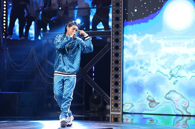 Không chịu để thua King Of Rap, Rap Việt hé lộ thí sinh nữ đầu tiên vừa cá tính chất chơi lại thêm profile khủng - Ảnh 3. Không chịu để thua King Of Rap, Rap Việt hé lộ thí sinh nữ đầu tiên vừa cá tính chất chơi lại thêm profile khủng - Ảnh 3.