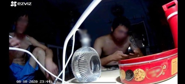 Đi ăn trộm camera mang về lắp ở phòng, tên trộm "IQ vô cực" khiến chủ nhà sửng sốt khi xem trọn từng khoảnh khắc sinh hoạt thường ngày - Ảnh 3. Đi ăn trộm camera mang về lắp ở phòng, tên trộm "IQ vô cực" khiến chủ nhà sửng sốt khi xem trọn từng khoảnh khắc sinh hoạt thường ngày - Ảnh 3.