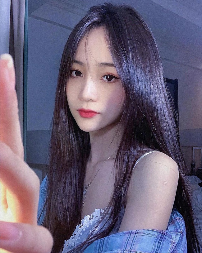 Hot girl Việt được báo Trung nhắc đến vì giống hệt "thần tiên tỷ tỷ" Lưu Diệc Phi - Ảnh 5. Hot girl Việt được báo Trung nhắc đến vì giống hệt "thần tiên tỷ tỷ" Lưu Diệc Phi - Ảnh 5.