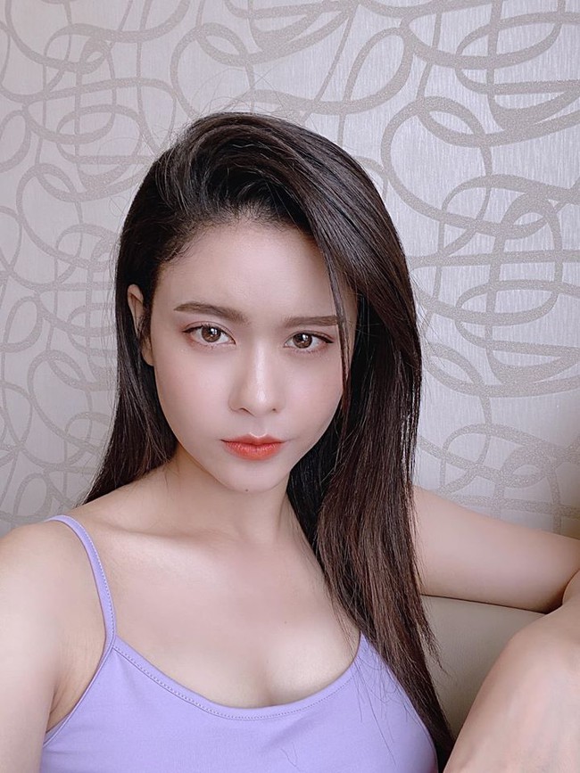 Trương Quỳnh Anh hỏi: "H&igrave;nh như l&agrave; Anh chiều c&aacute;c em qu&aacute; n&ecirc;n c&aacute;c em hư đ&uacute;ng kh&ocirc;ng?".