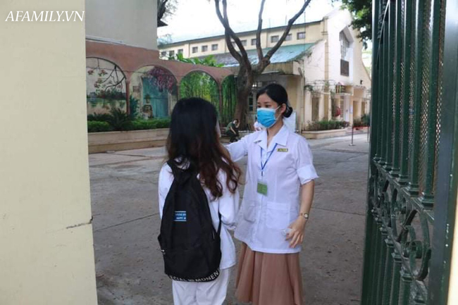 Nhật ký của 1 người mẹ có con thi tốt nghiệp THPT đặc biệt nhất lịch sử: Căng thẳng suốt nửa năm trời mà đọc xong ai cũng chảy nước mắt - Ảnh 5. Nhật ký của 1 người mẹ có con thi tốt nghiệp THPT đặc biệt nhất lịch sử: Căng thẳng suốt nửa năm trời mà đọc xong ai cũng chảy nước mắt - Ảnh 5.