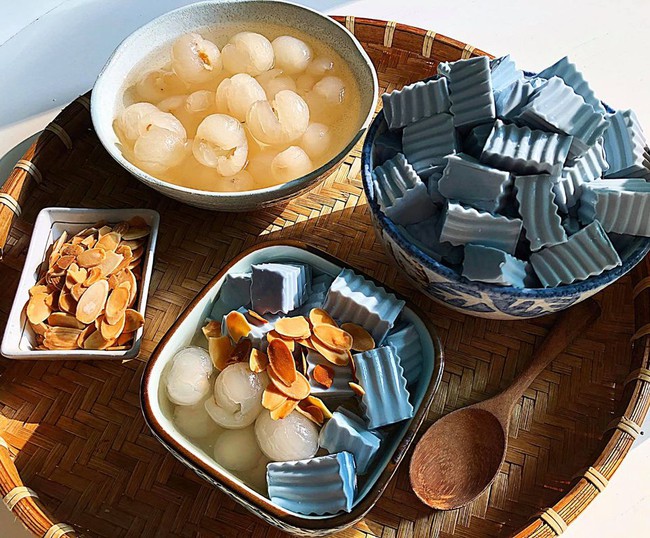 Ưng hết ý món chè khúc bạch giải nhiệt &quot;mẹ Tấm&quot; vào bếp trổ tài mời cả nhà - Ảnh 8.