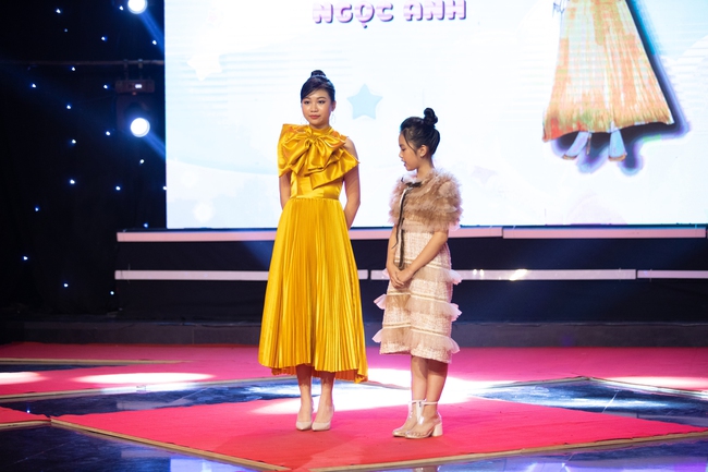 Hoa hậu nhí 15 tuổi cao 1m74 - Ngọc Lan Vy chi tiền khủng mua váy thiết kế độc quyền - Ảnh 3.