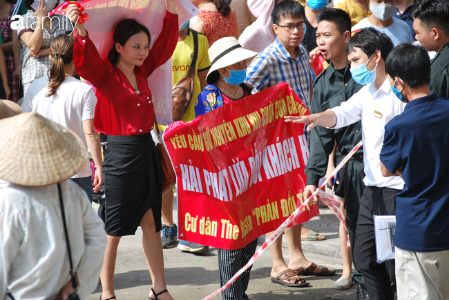 Hà Nội: Hàng nghìn hộ dân chung cư cao cấp phản đối chủ đầu tư lấy sân chơi của trẻ làm chỗ đỗ xe - Ảnh 3.