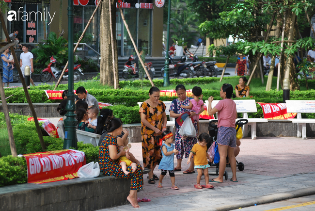 Hà Nội: Hàng nghìn hộ dân chung cư cao cấp phản đối chủ đầu tư lấy sân chơi của trẻ làm chỗ đỗ xe - Ảnh 10.