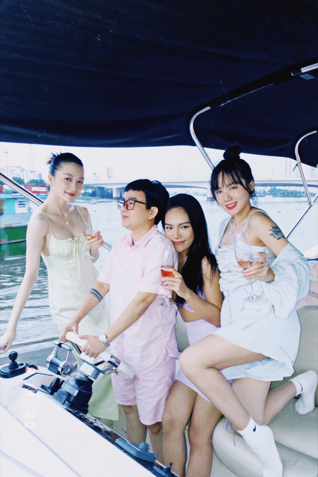 Hội chị em Vũ Thảo My - Phương Ly - Thiều Bảo Trang tự tin khoe dáng nuột nà trong cùng khung hình - Ảnh 5. Hội chị em Vũ Thảo My - Phương Ly - Thiều Bảo Trang tự tin khoe dáng nuột nà trong cùng khung hình - Ảnh 5.