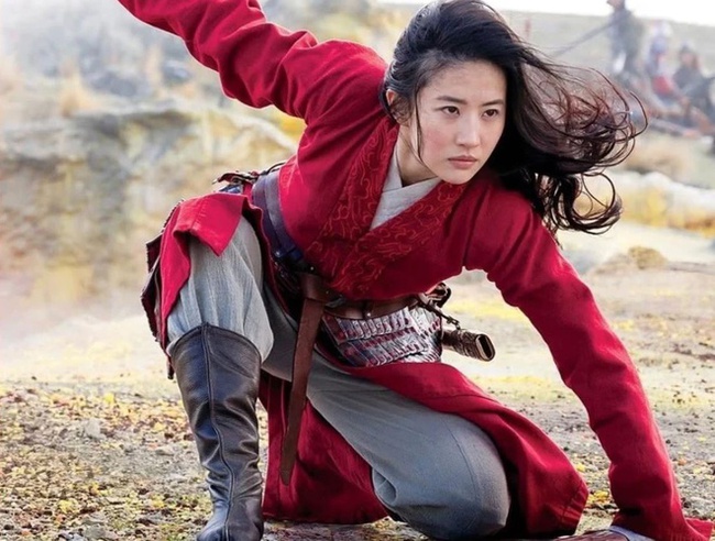 "Mulan": Ngỡ ngàng trước nhan sắc diễn viên đóng thế cho Lưu Diệc Phi, netizen không biết ai đẹp hơn ai - Ảnh 7. "Mulan": Ngỡ ngàng trước nhan sắc diễn viên đóng thế cho Lưu Diệc Phi, netizen không biết ai đẹp hơn ai - Ảnh 7.
