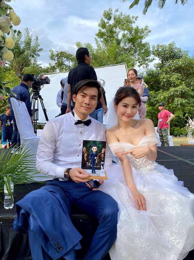 Diễm My ngầm xác nhận đám cưới với Nhan Phúc Vinh trong "Tình yêu và tham vọng" là thật, tiệc cưới của chủ tịch đầu tư siêu hoành tráng! - Ảnh 5. Diễm My ngầm xác nhận đám cưới với Nhan Phúc Vinh trong "Tình yêu và tham vọng" là thật, tiệc cưới của chủ tịch đầu tư siêu hoành tráng! - Ảnh 5.