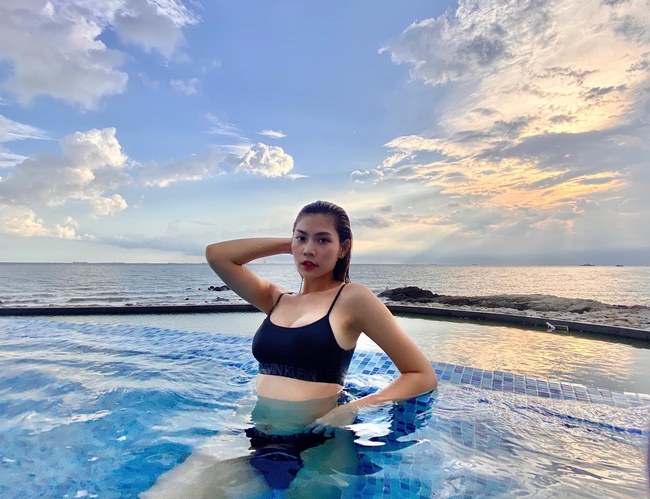 Chúng Huyền Thanh nói về lần mang thai thứ hai một cách hài hước: "Thân em vừa trắng lại vừa tròn. Sinh thêm đứa nữa chắc là lăn". Chúng Huyền Thanh nói về lần mang thai thứ hai một cách hài hước: "Thân em vừa trắng lại vừa tròn. Sinh thêm đứa nữa chắc là lăn".