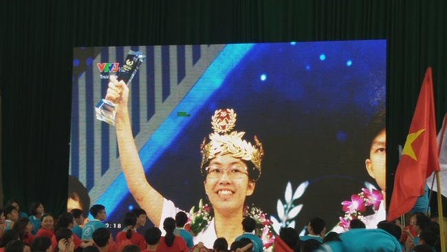 Xuất sắc về đích thí sinh Ninh Bình giành vòng nguyệt quế Đường lên đỉnh Olympia  - Ảnh 3.
