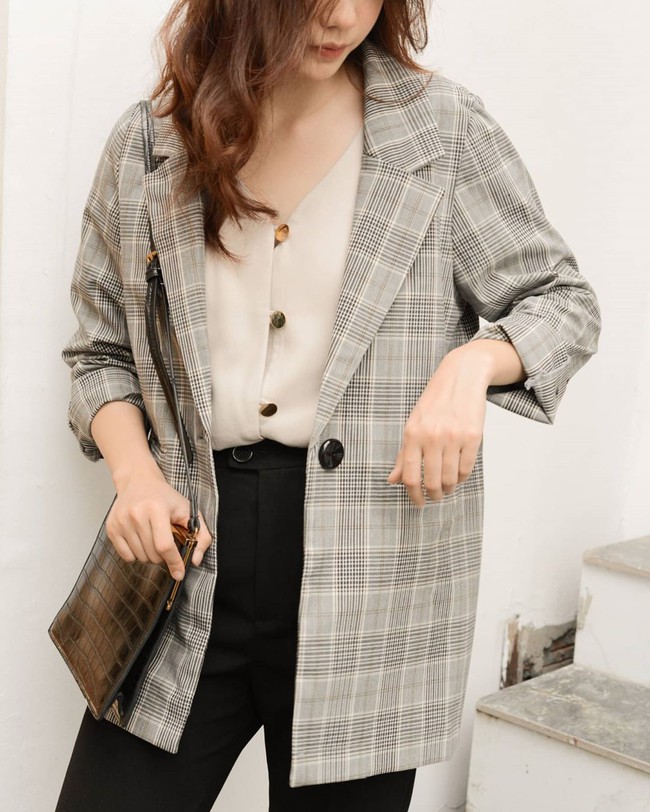 Phụ nữ Pháp mê nhất diện blazer kẻ mùa lạnh, nhìn vừa Tây lại sang xịn hết nấc  - Ảnh 7.