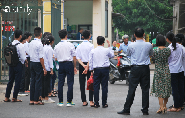 Cô gái vàng Olympia đã trở về trong vinh quang và sự chào đón của quê nhà - Ảnh 3.